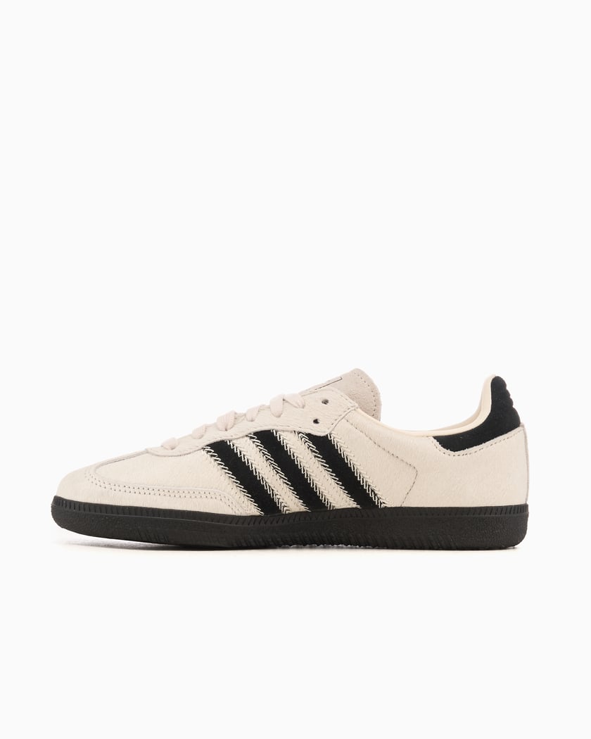 Samb-a Wonder White Black Pony Viral Shoes